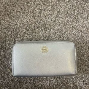 Tory Burch Metallic Silver Wallet